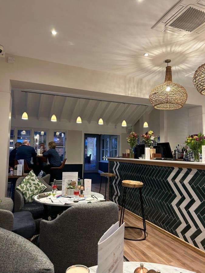 Bertie-By-The-Sea At Hoburne Naish Hotel Highcliffe Eksteriør billede