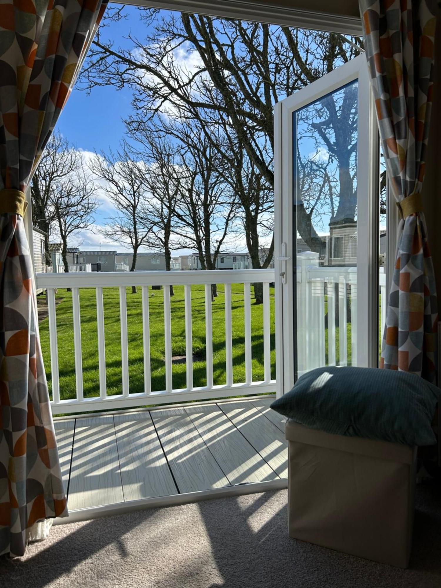 Bertie-By-The-Sea At Hoburne Naish Hotel Highcliffe Eksteriør billede